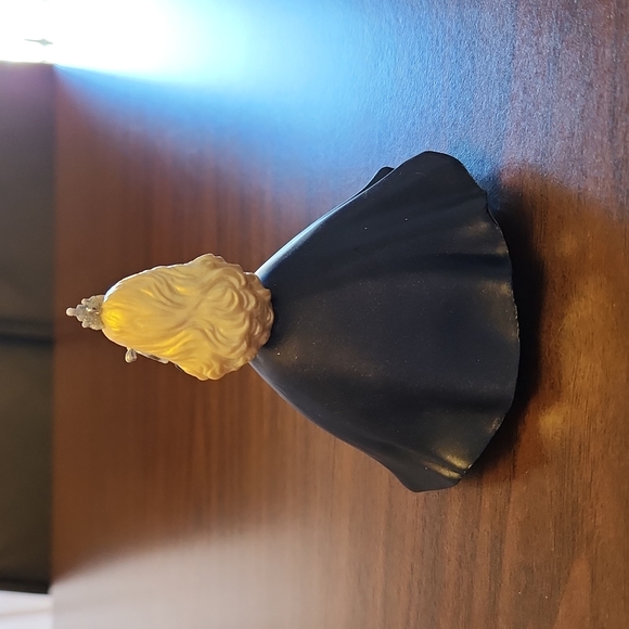 Hallmark Barbie as The Millennium Princess ornament 1999, in box. - Picture 5 of 6